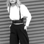 chloe harness na modelu